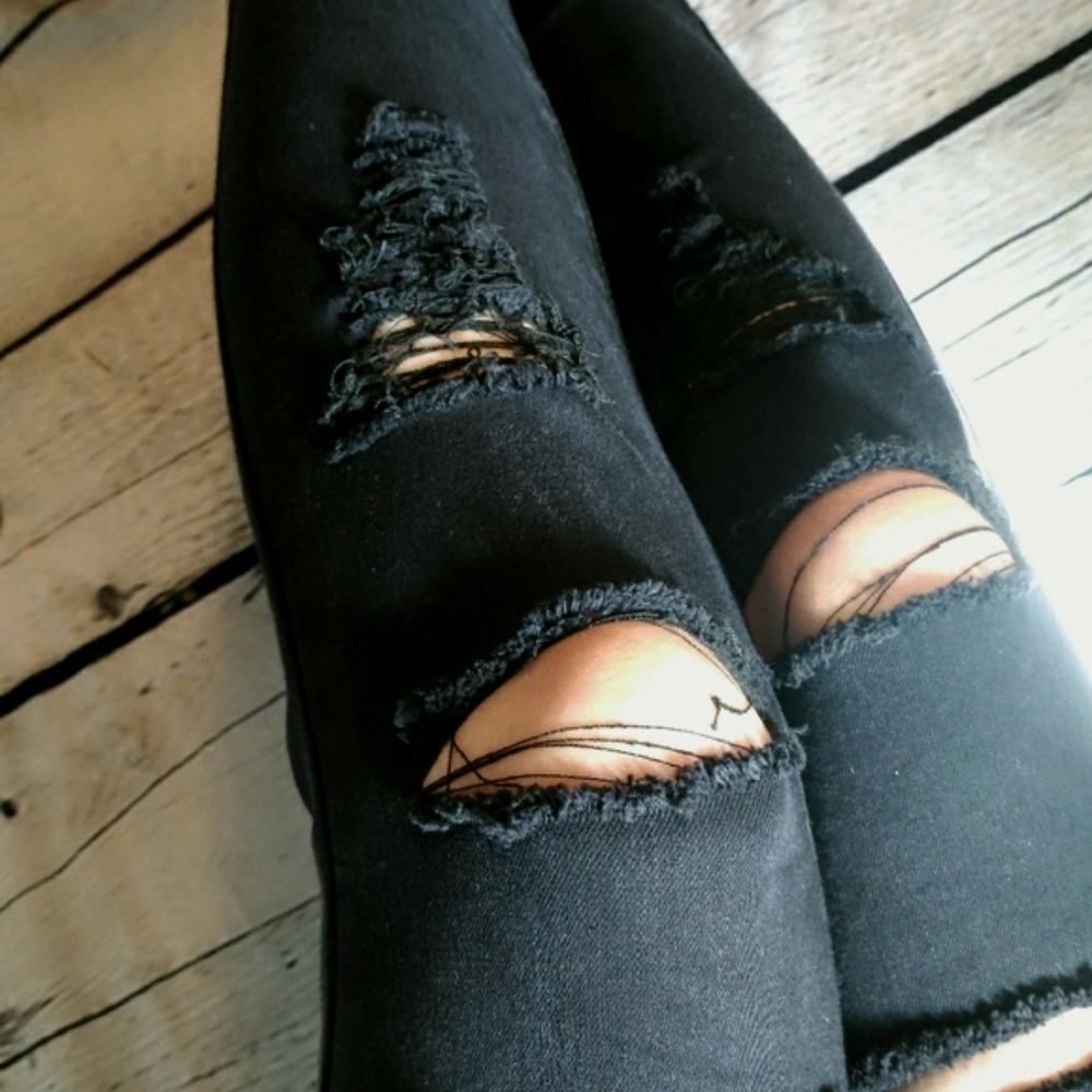Black Distressed Skinny Jeans - Picture 3 of 8